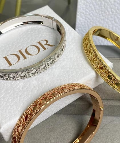 إسوارة ماركة ( DIOR )