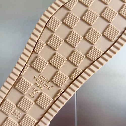 سليبر ماركة ( لويس فيتون )