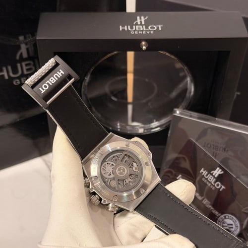 هوبلت يونيكي إسينشيال