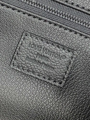 حقيبة يد لويس فيتون ( DOP KIT )