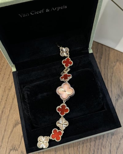 ساعة فان كليف فينتاج ألامبرا