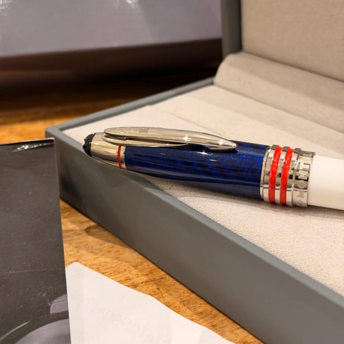 قلم جون إف كيندي