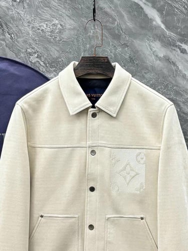 جاكيت ماركة ( لويس فيتون )