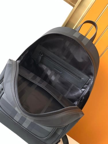 حقيبة ظهر بربري