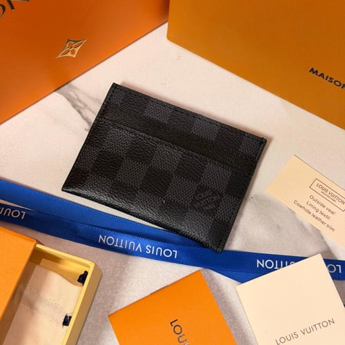 محافظ بطاقات لويس فيتون