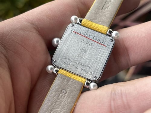 ساعة تشارلز أودين ( نسائي )