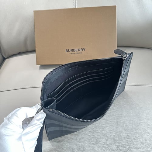 باوتش ماركة ( بربري )