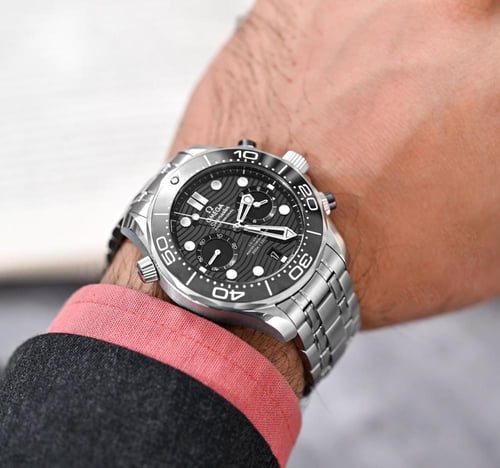 أوميغا سيماستر دايفر 700