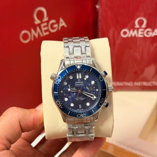 أوميغا سيماستر دايفر 700