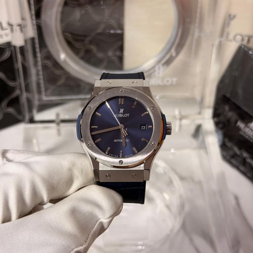 هوبلت كلاسيك فيوجن ( سويسري )