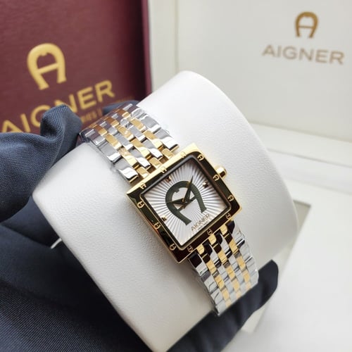 ساعة أقنر نسائي