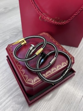 أساور ماركة كارتير