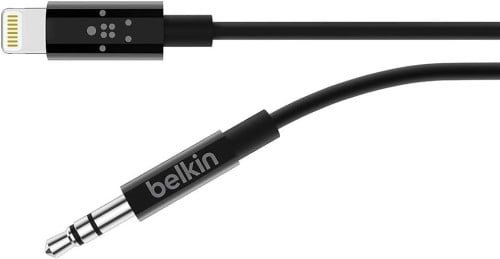 كيبل ايفون الى اي يو اكس belkin 3.5mm audio cable...