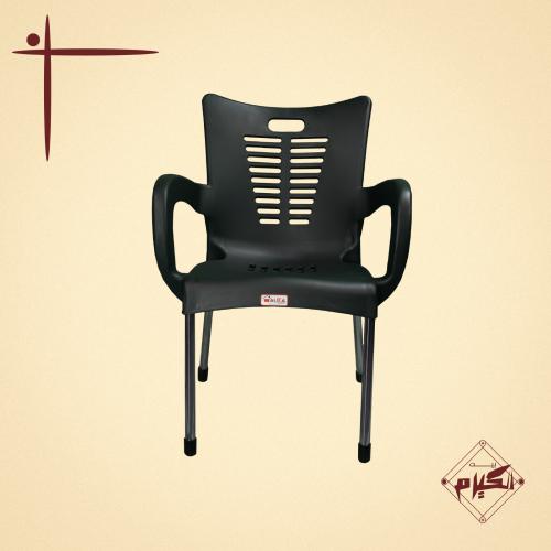 كرسي بلاستك لون أسود