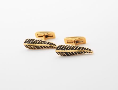 Gold and black cufflinks 1762