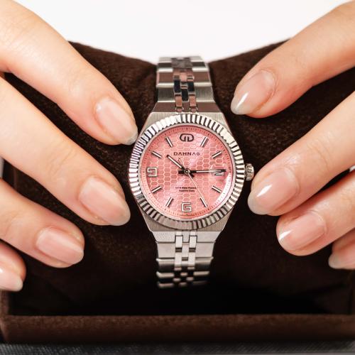 ساعة دهنــج النسائية – Land Date | موديل 60