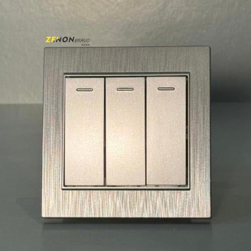 مفتاح ثلاثي