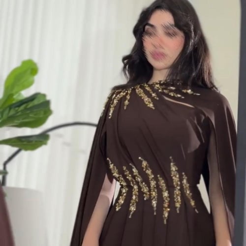 فستان بني ناعم