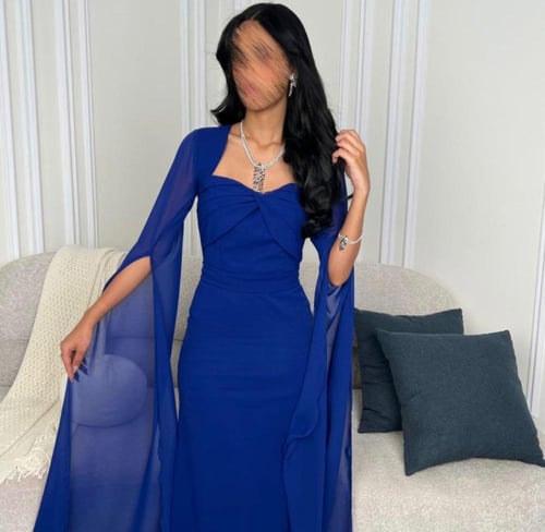 فستان كحلي ناعم