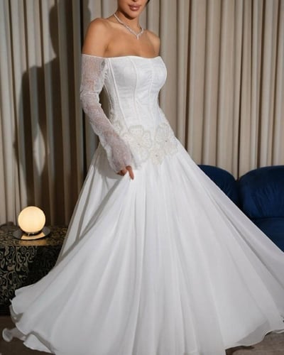 فستان ابيض فخم