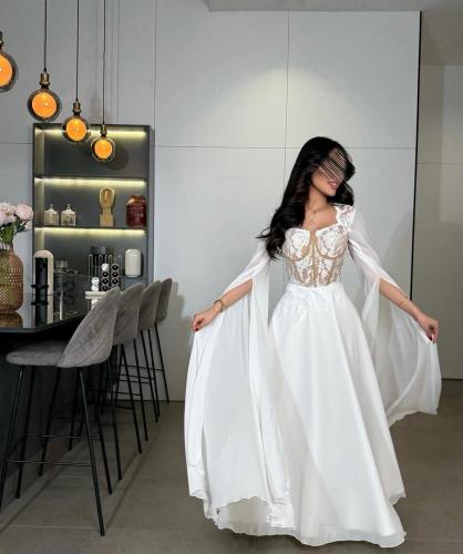 فستان ابيض شيفون