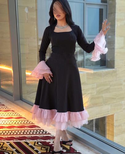 فستان باربي اسود ب أكمام