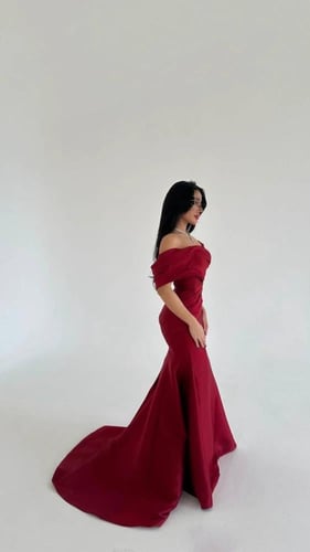 فستان احمر شانطون