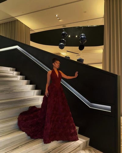 فستان انيق كلفه ورد