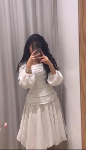 فستان ابيض باكمام
