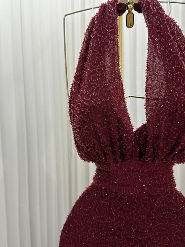 فستان انيق وفخم