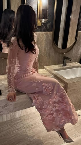 فستان وردي ميكادو