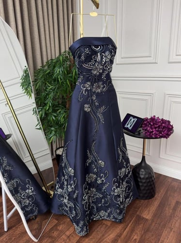 فستان كحلي انيق