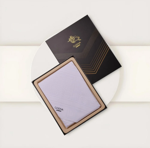 شماغ جوديفيا GODIVA ابيض انجليزي 2025