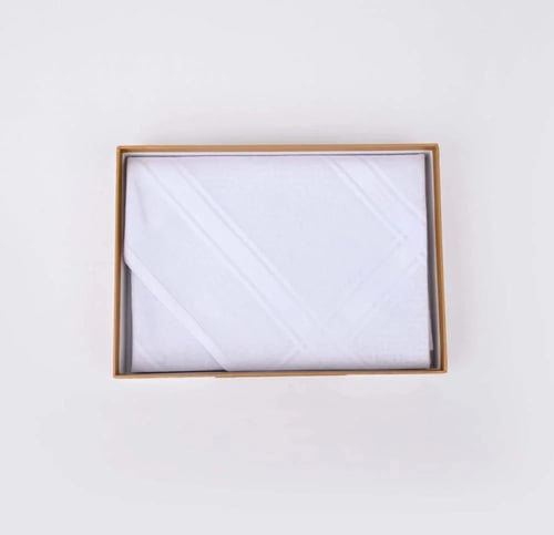 شماغ بروجيه ابيض كلاسك 2025