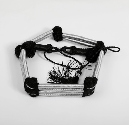 عقال التاسيس رجالي ذهبي مقصب