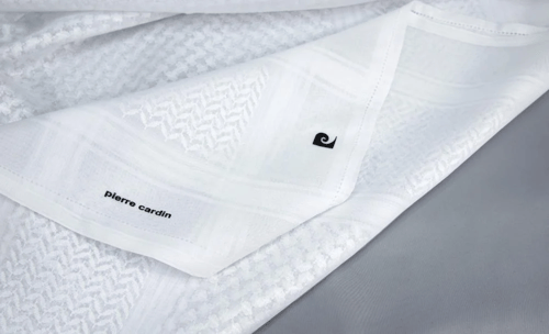 شماغ بييركاردان ابيض PCL-K-W 2025