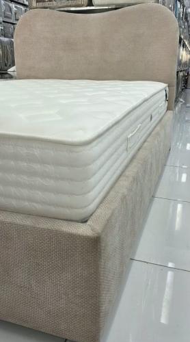 مرتبة كراون فندقيه فاخرة ضمان8سنوات