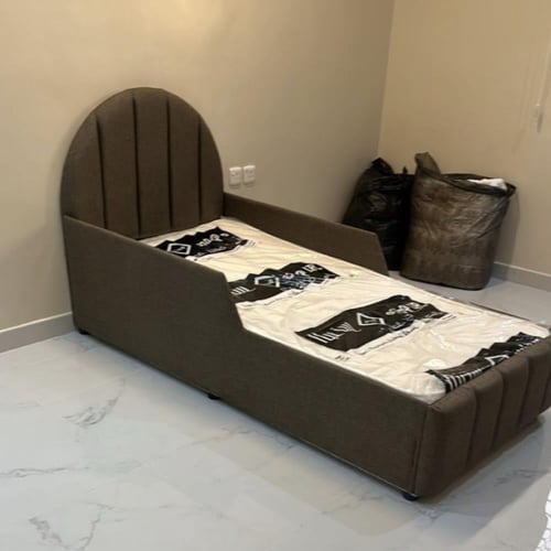 سرير اطفال سيلنس بمقاسات والوان مختلفة