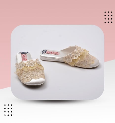 شبشب عرايسي كعب واطي دانتيل 4131