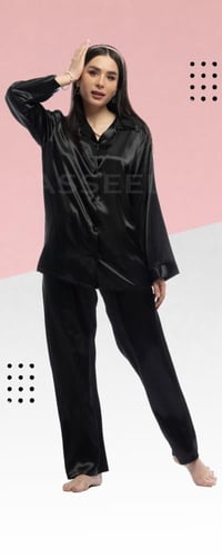 بجامة عرايسي ساتان كم كامل 3041