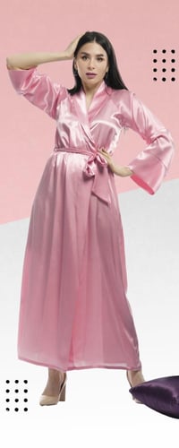 روب أستقبال عرايسي ساتان طويل 7010