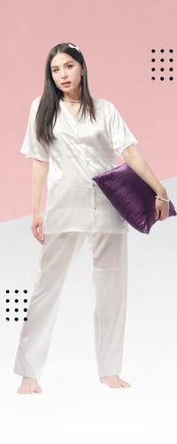 بجامة عرايسي ساتان نص كم 3031