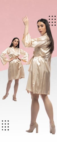 روب أستقبال عرايسي ساتان قصير 7012