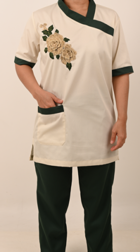 يونيفورم ضيافة بألوان متناغمة