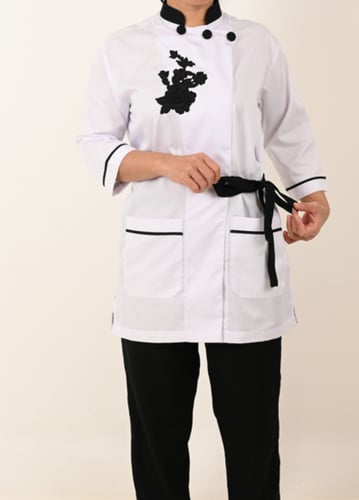 يونيفورم ضيافة عاملات أسود أبيض ورد