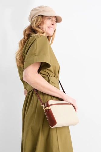 حقيبة كروس بودي مع حزام حقيبة قابل للفصل