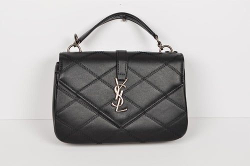 شنطة جلد فاخرة