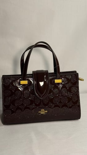 شنطة جلد فخمة