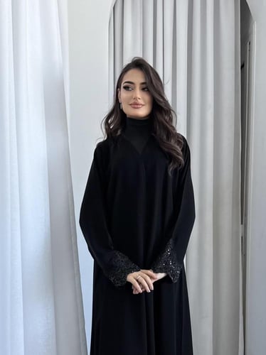 عباية دانتيل مع شك