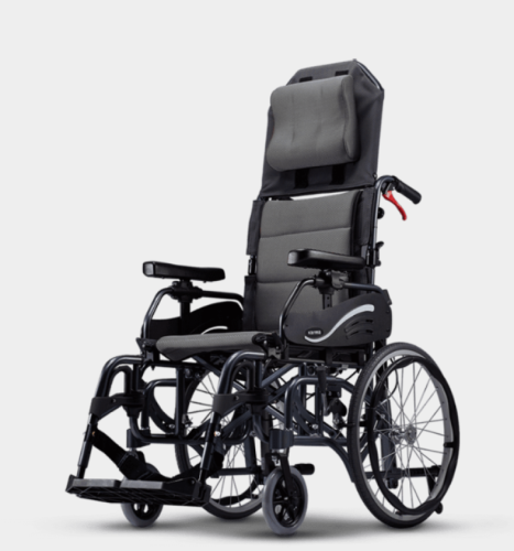 كرسي متحرك يدوي خفيف الوزن قابل للطي وقابل للإ مال...